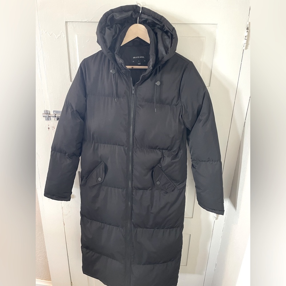 Black puffer coat